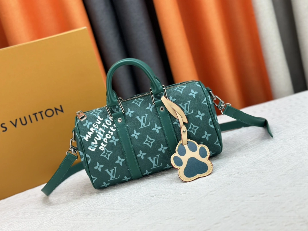 Louis Vuitton AAA Quality Handbags For Women Trendy 7739