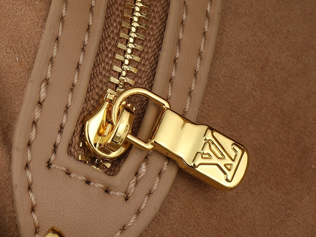 Louis Vuitton AAA Quality Handbags For Women Unique 1625