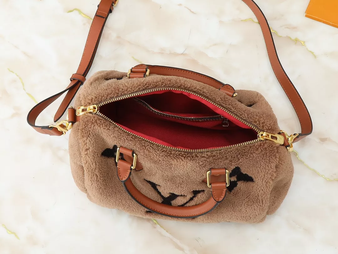 Louis Vuitton AAA Quality Handbags For Women Unique 4642