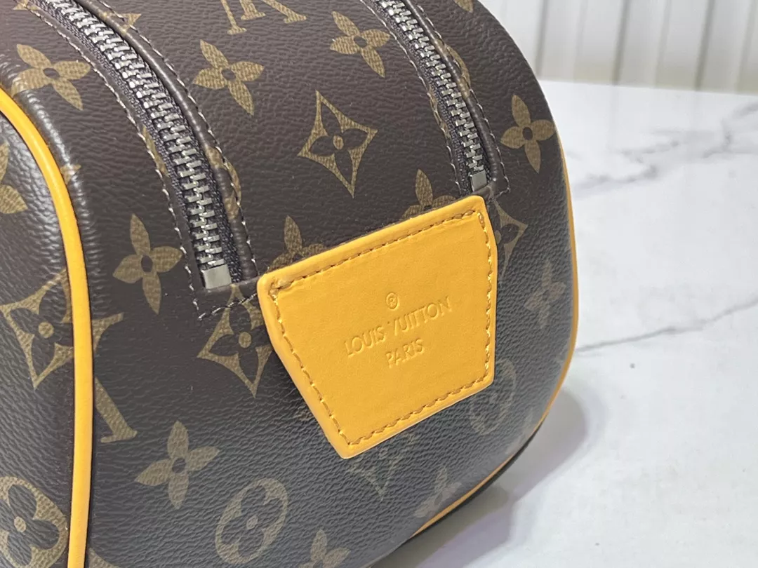 Louis Vuitton AAA Quality Handbags For Women Unique 6374
