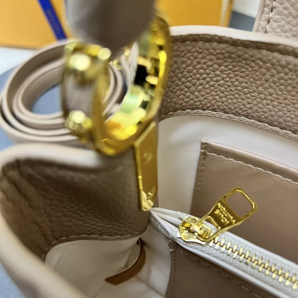 Louis Vuitton AAA Quality Handbags For Women Unique 6412