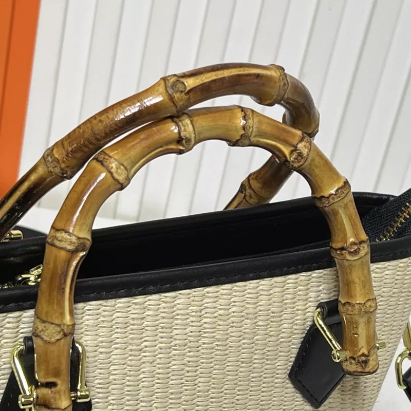 Louis Vuitton AAA Quality Handbags For Women UrbanStyle 180