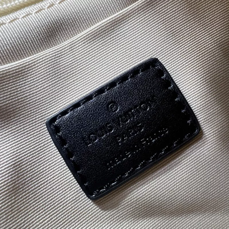 Louis Vuitton AAA Quality Handbags For Women UrbanStyle 180