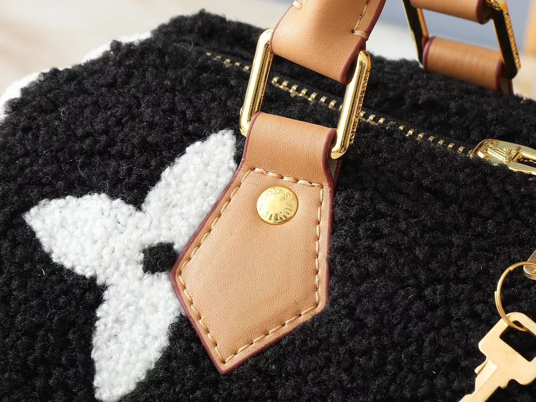 Louis Vuitton AAA Quality Handbags For Women UrbanStyle 3590