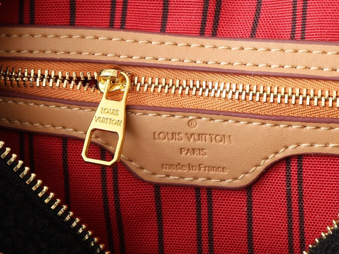 Louis Vuitton AAA Quality Handbags For Women UrbanStyle 3590