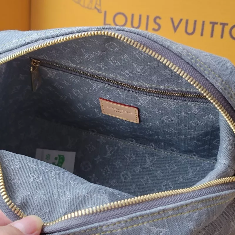 Louis Vuitton AAA Quality Handbags For Women Vibrant 1238