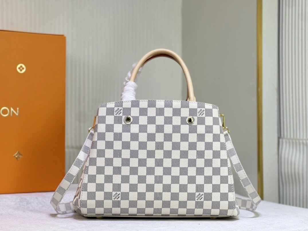 Louis Vuitton AAA Quality Handbags For Women Vibrant 7487