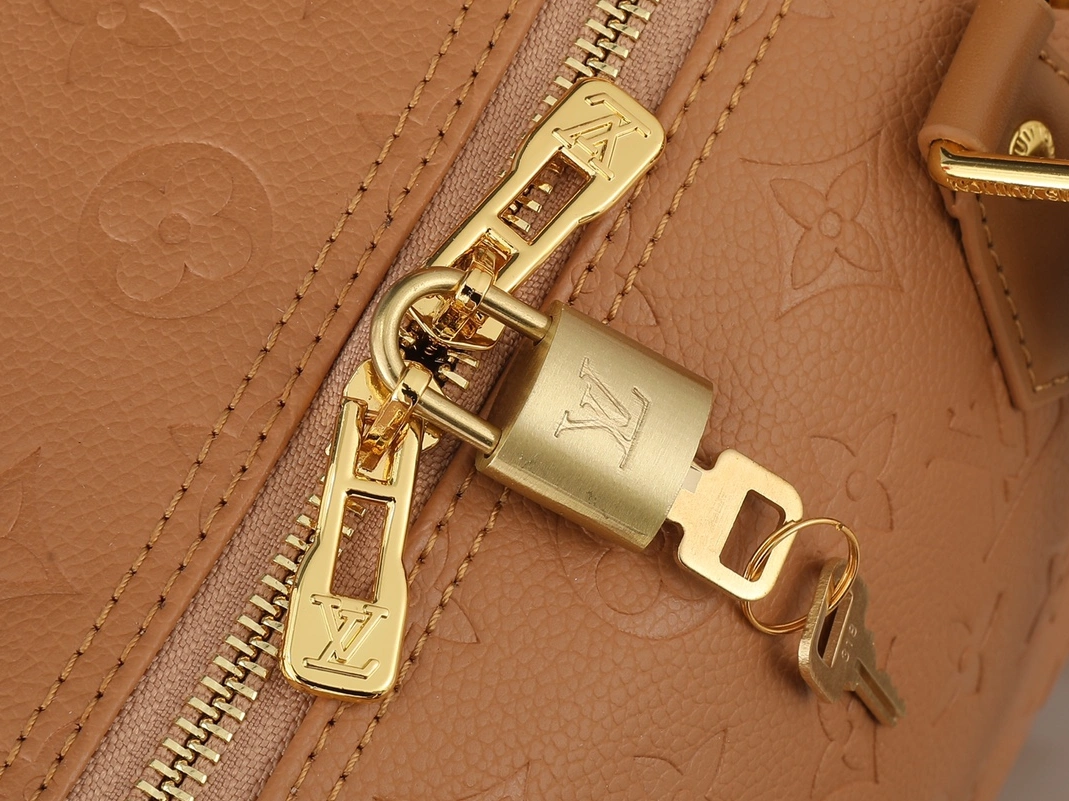 Louis Vuitton AAA Quality Handbags For Women WellDesigned 3460