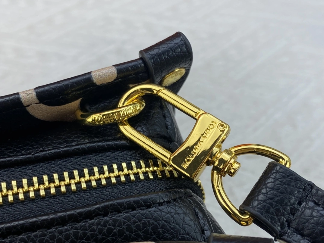 Louis Vuitton AAA Quality Handbags For Women WellDesigned 3816