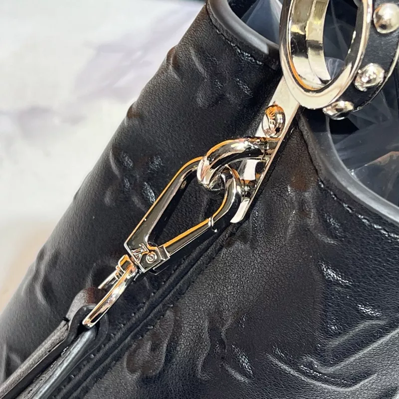 Louis Vuitton AAA Quality Handbags For Women WellDesigned 4617