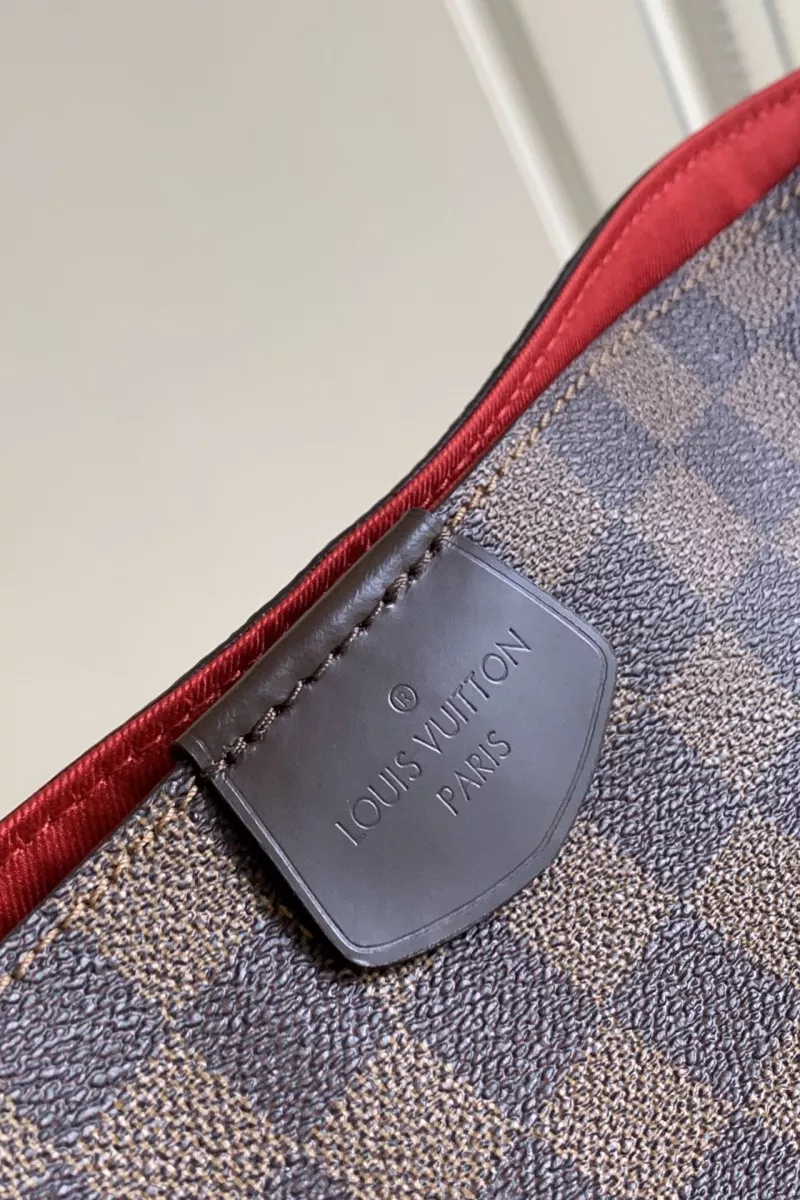 Louis Vuitton AAA Quality Handbags For Women WellDesigned 5448