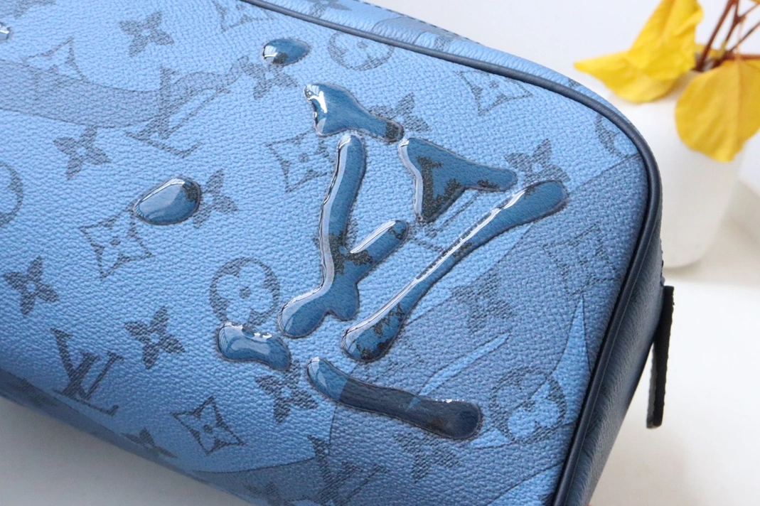 Louis Vuitton AAA Quality Handbags For Women WellDesigned 9768