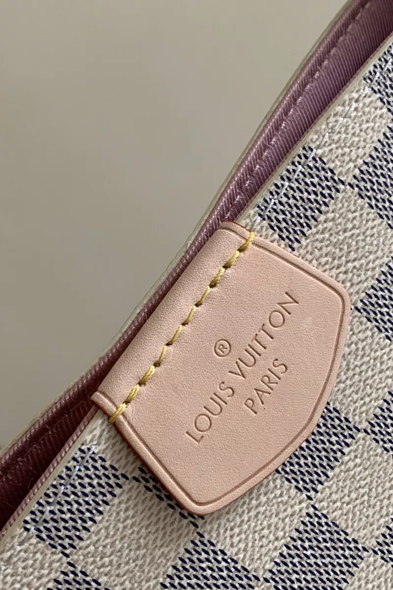Louis Vuitton AAA Quality Handbags In Pink For Women Sleek 187