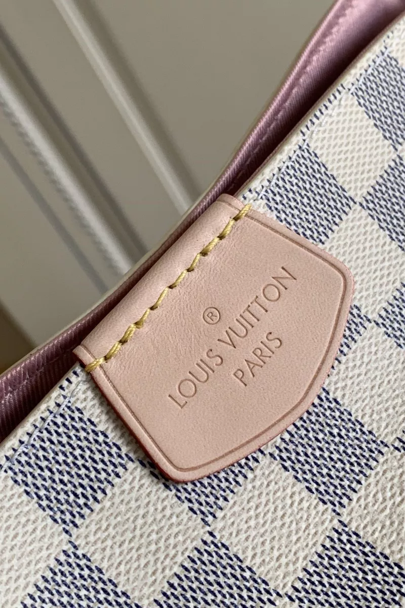 Louis Vuitton AAA Quality Handbags In Pink For Women Unique 5243