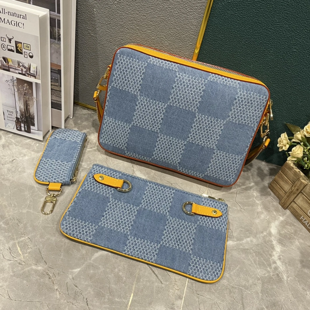 Louis Vuitton AAA Quality Messenger Bags For Unisex Comfortable 4353