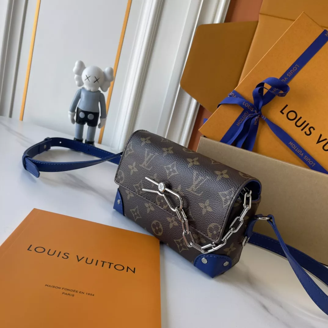 Louis Vuitton AAA Quality Messenger Bags For Unisex Compact 6224