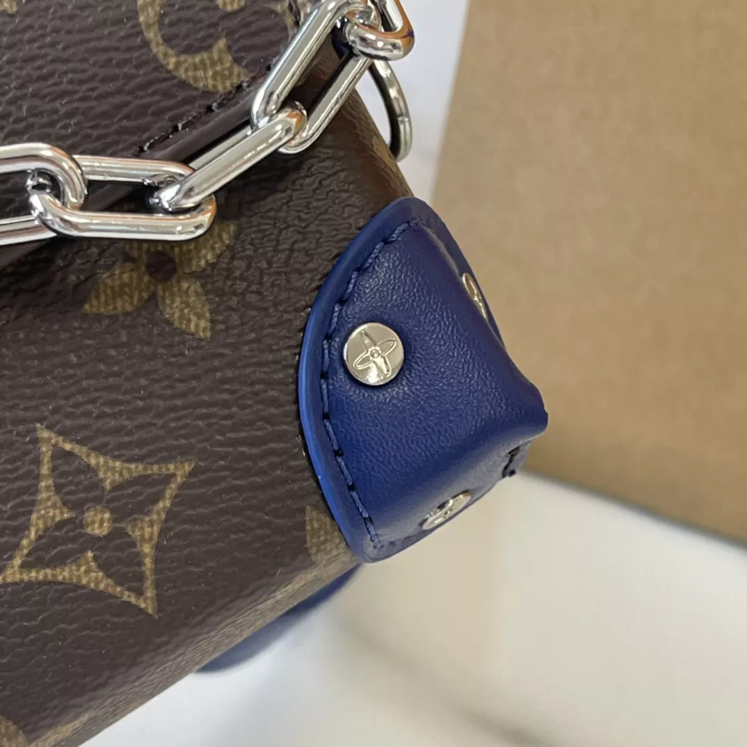 Louis Vuitton AAA Quality Messenger Bags For Unisex Compact 6224