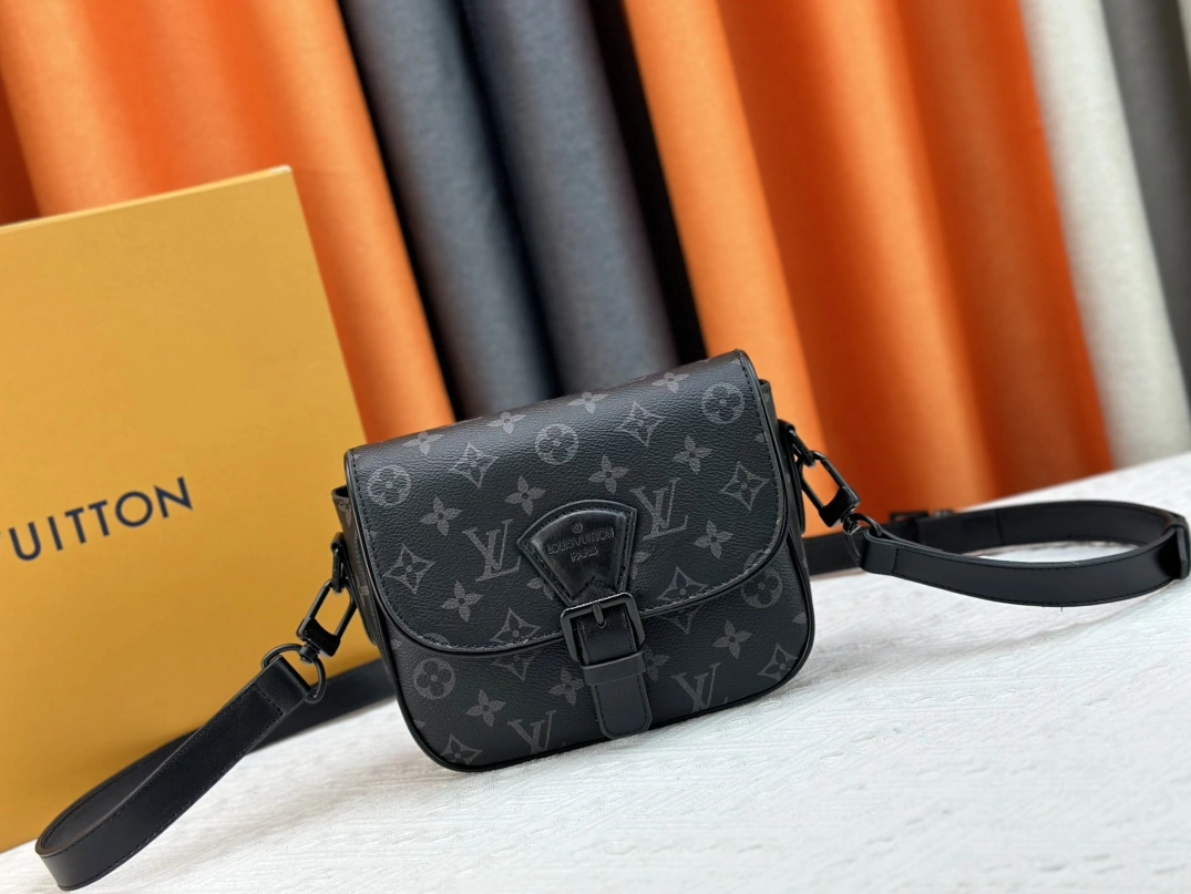Louis Vuitton AAA Quality Messenger Bags For Unisex DailyWear 9174
