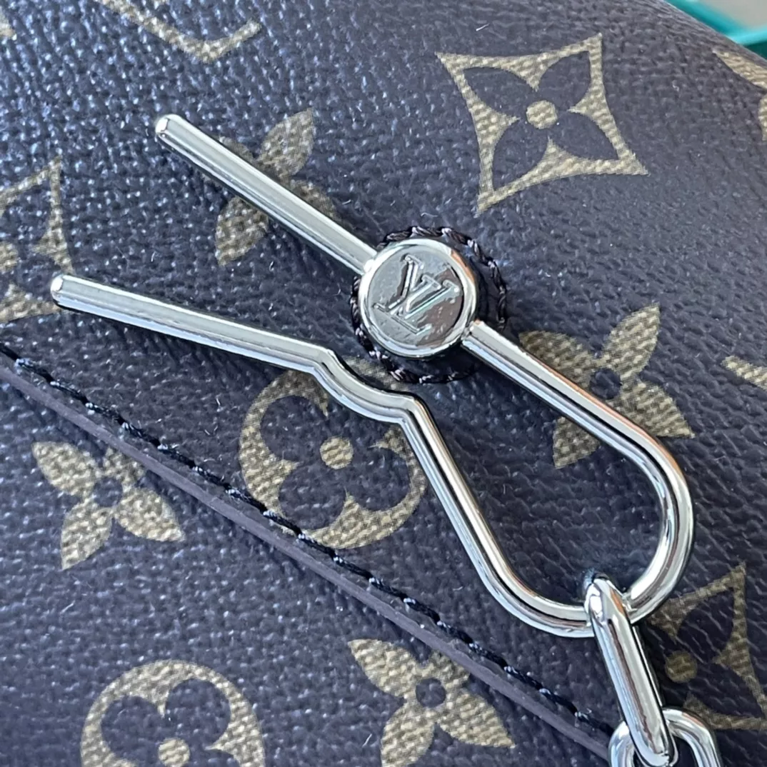 Louis Vuitton AAA Quality Messenger Bags For Unisex Durable 5378