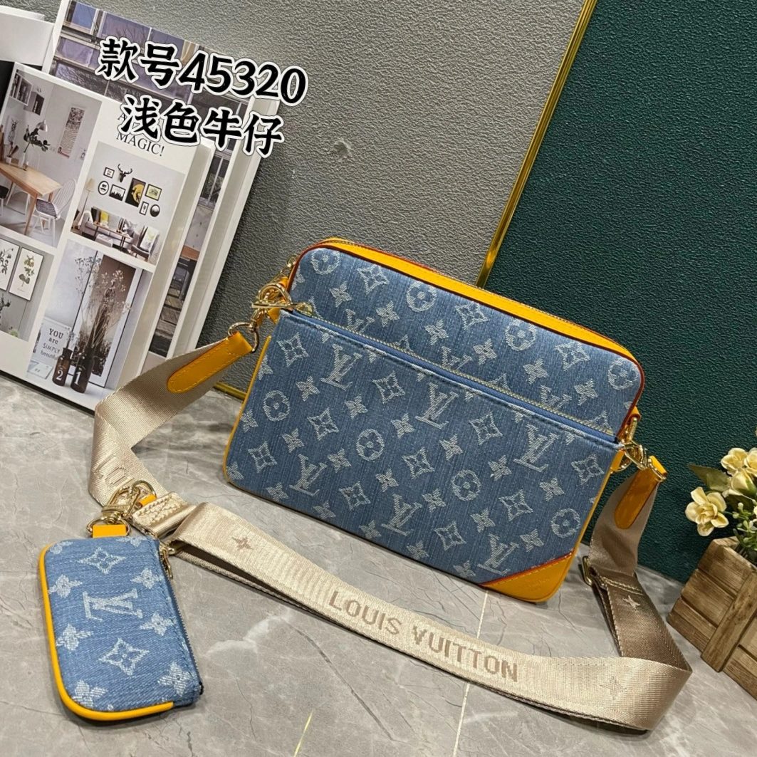 Louis Vuitton AAA Quality Messenger Bags For Unisex Durable 8270
