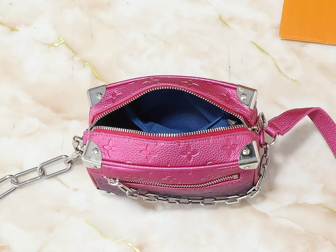 Louis Vuitton AAA Quality Messenger Bags For Unisex Durable 9138