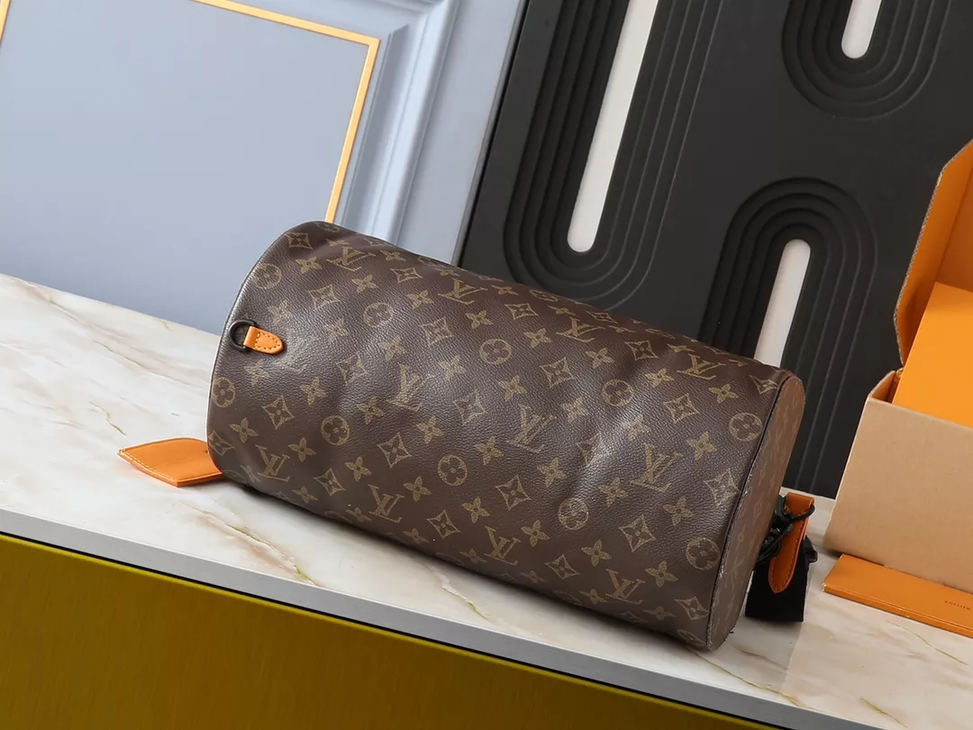 Louis Vuitton AAA Quality Messenger Bags For Unisex GoodFit 3404