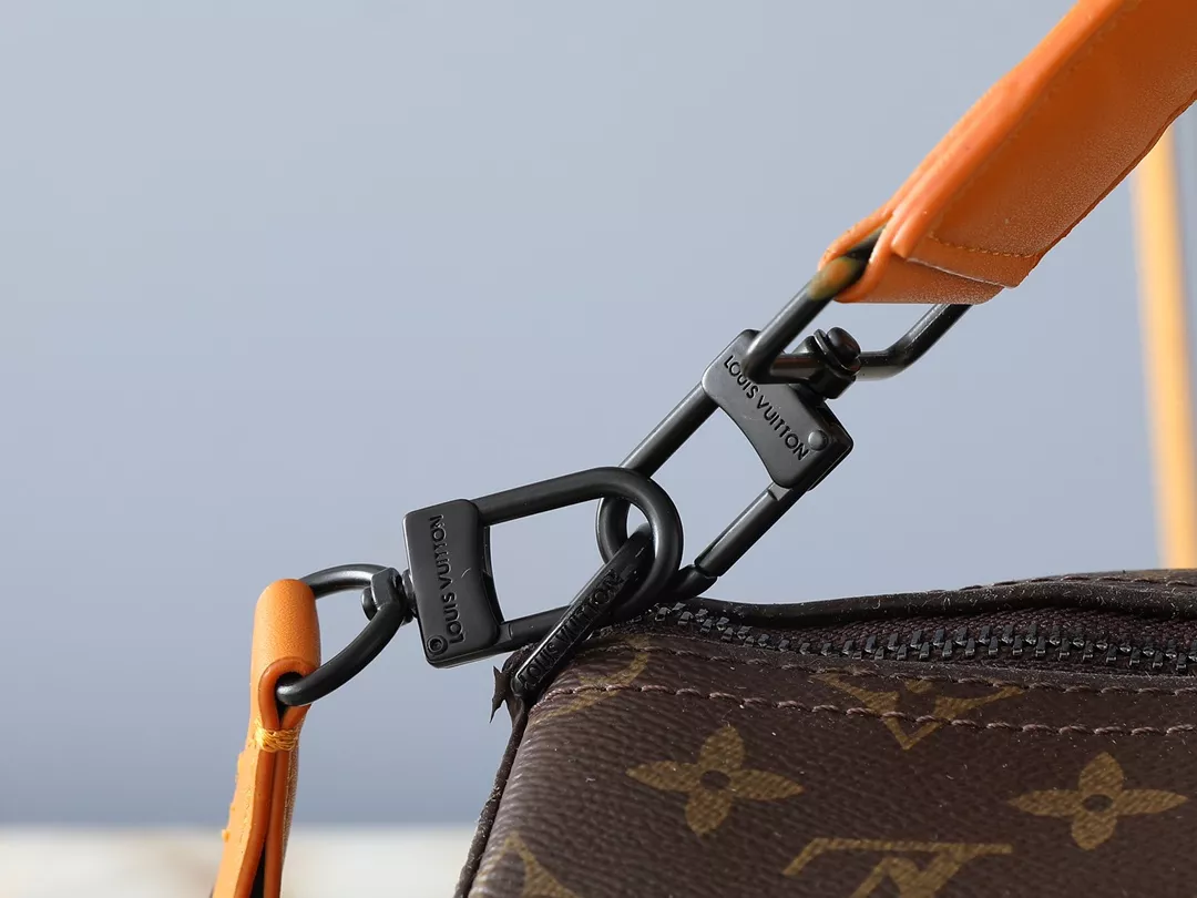 Louis Vuitton AAA Quality Messenger Bags For Unisex GoodFit 3404