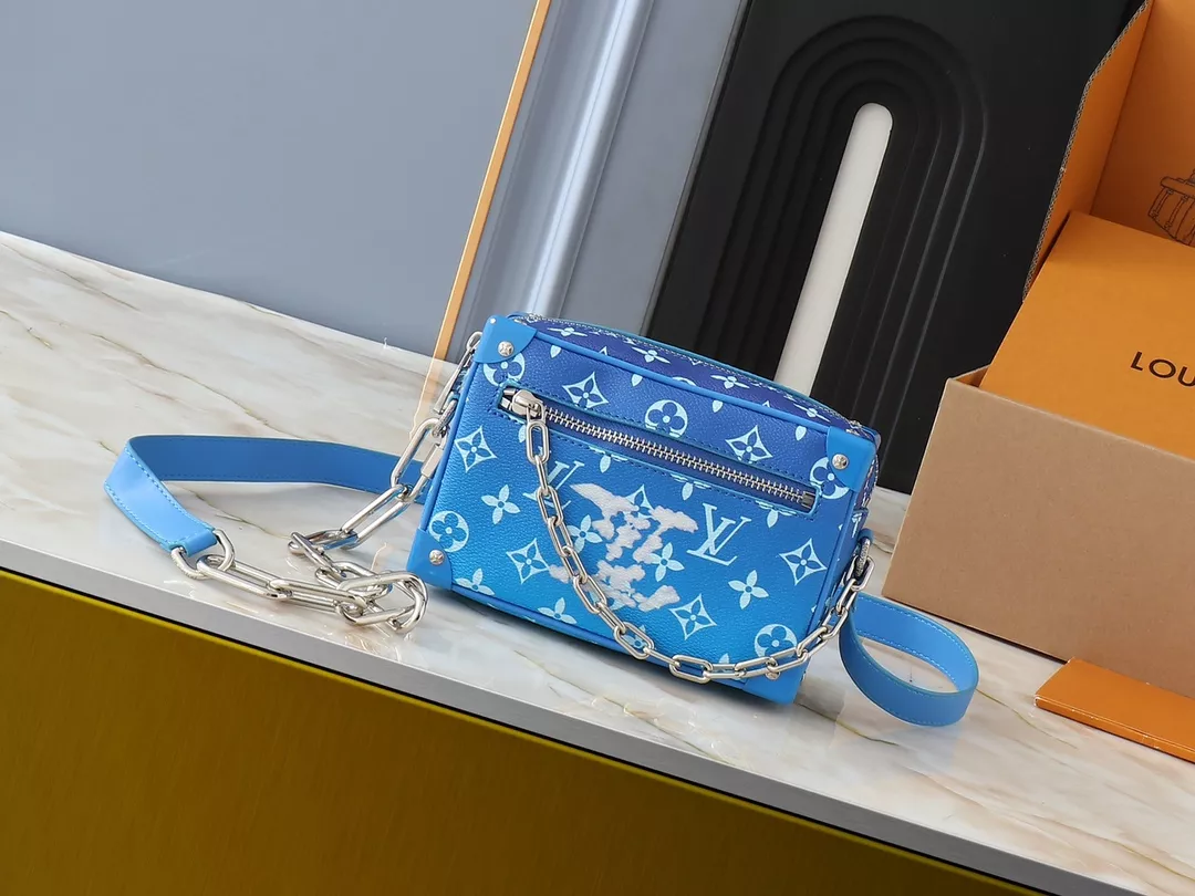 Louis Vuitton AAA Quality Messenger Bags For Unisex Practical 6473