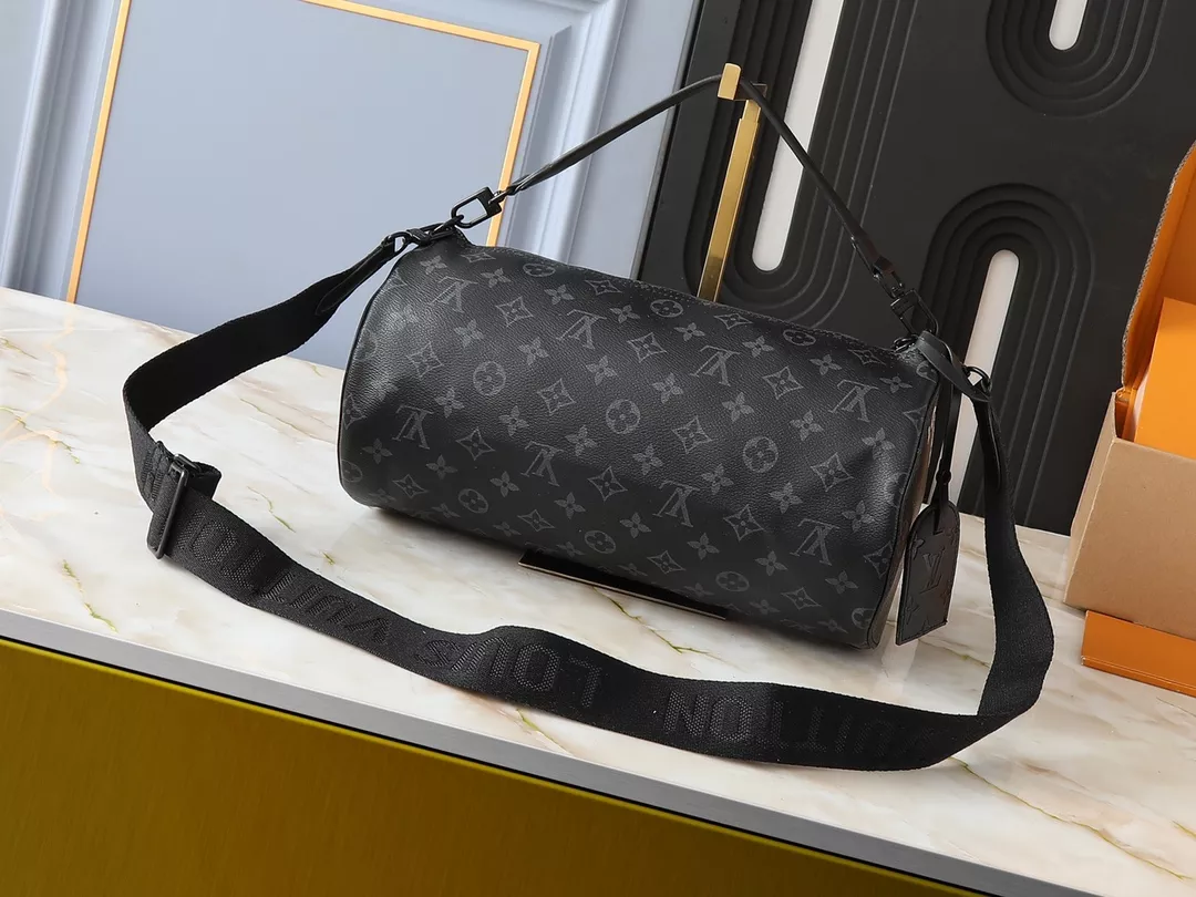 Louis Vuitton AAA Quality Messenger Bags For Unisex Unique 1529