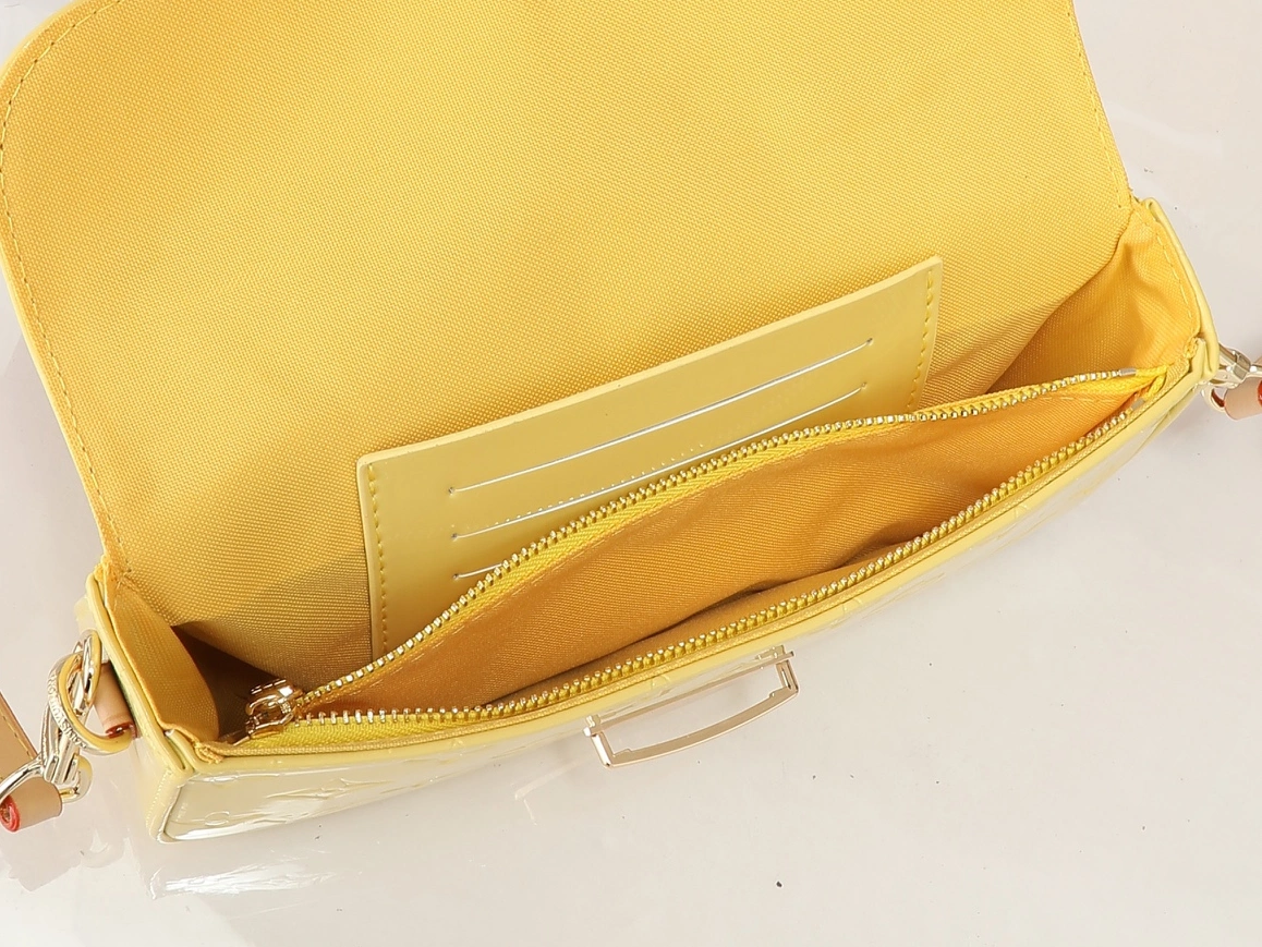 Louis Vuitton AAA Quality Messenger Bags For Women Affordable 4890