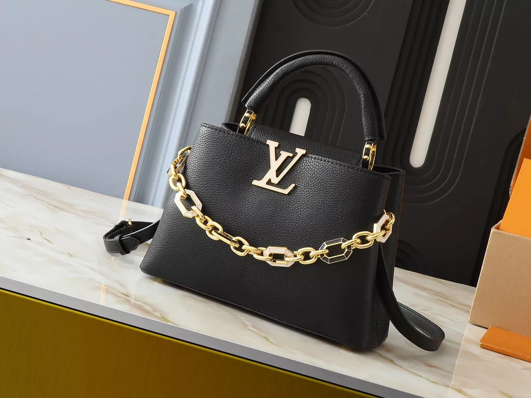 Louis Vuitton AAA Quality Messenger Bags For Women Affordable 6008