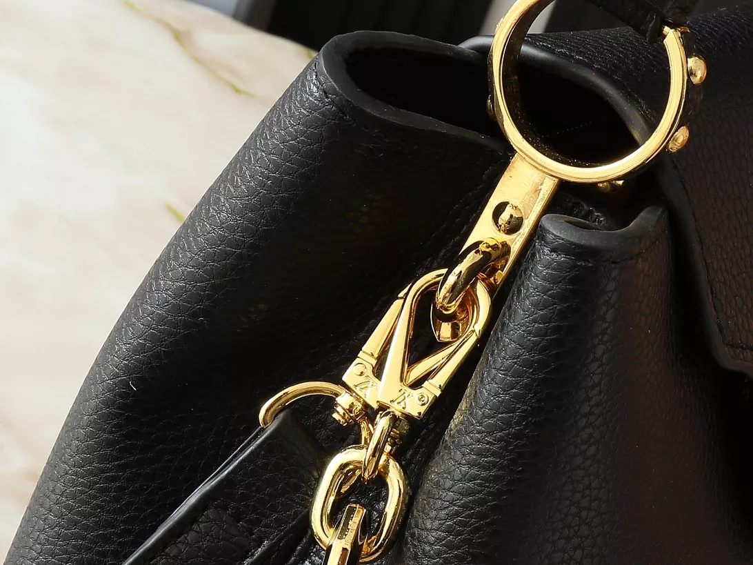 Louis Vuitton AAA Quality Messenger Bags For Women Affordable 6008