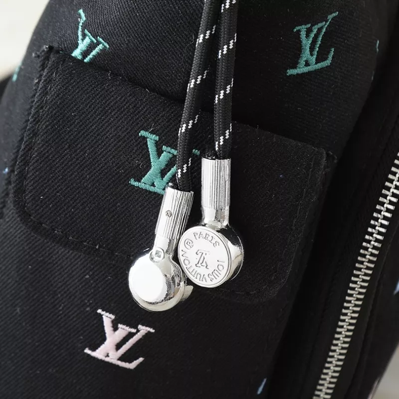 Louis Vuitton AAA Quality Messenger Bags For Women Affordable 8186