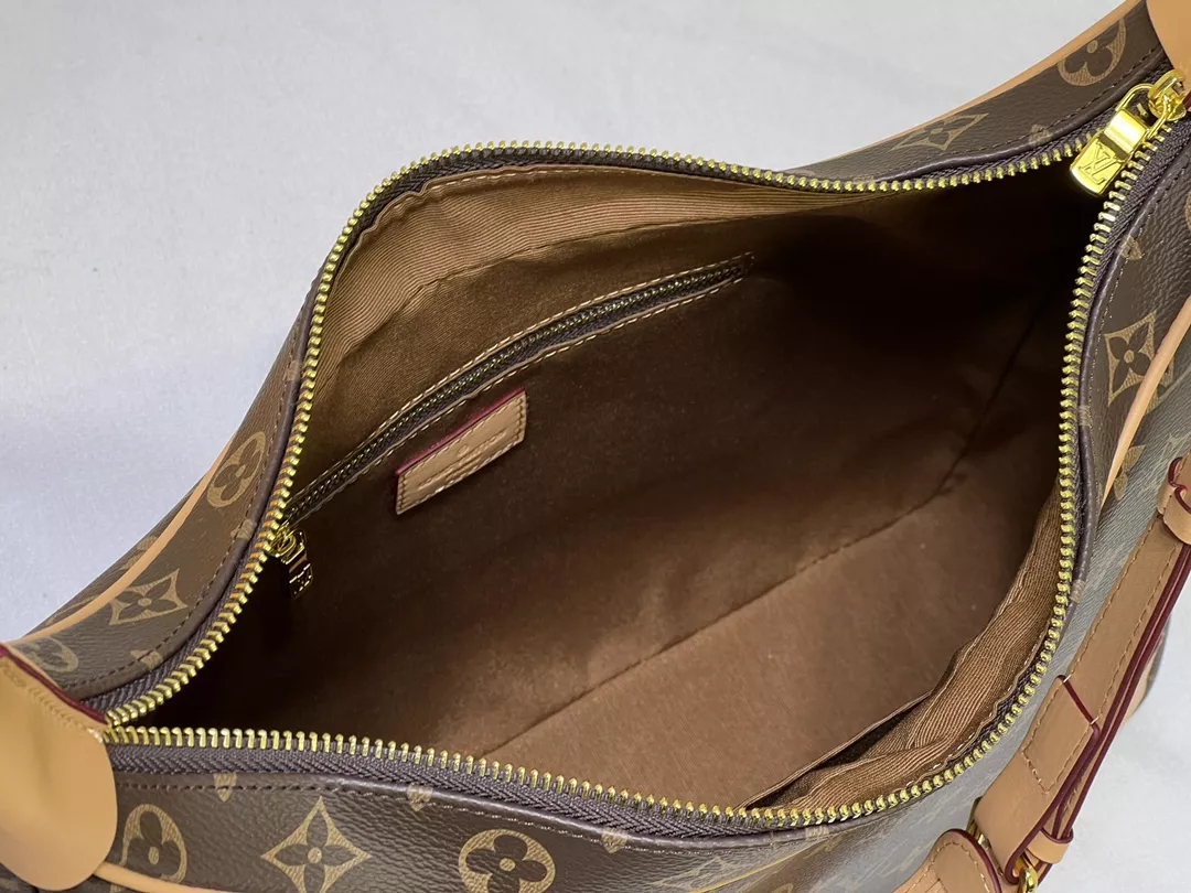 Louis Vuitton AAA Quality Messenger Bags For Women AllSeason 1934