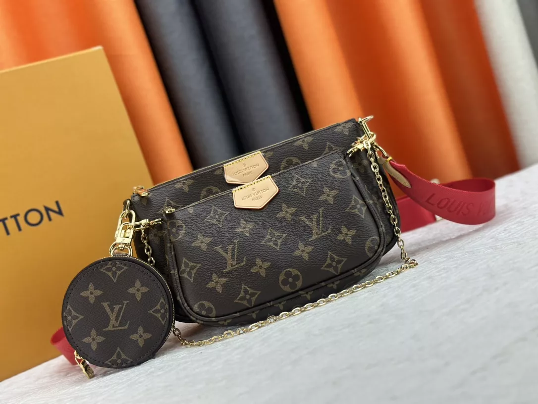 Louis Vuitton AAA Quality Messenger Bags For Women AllSeason 3266