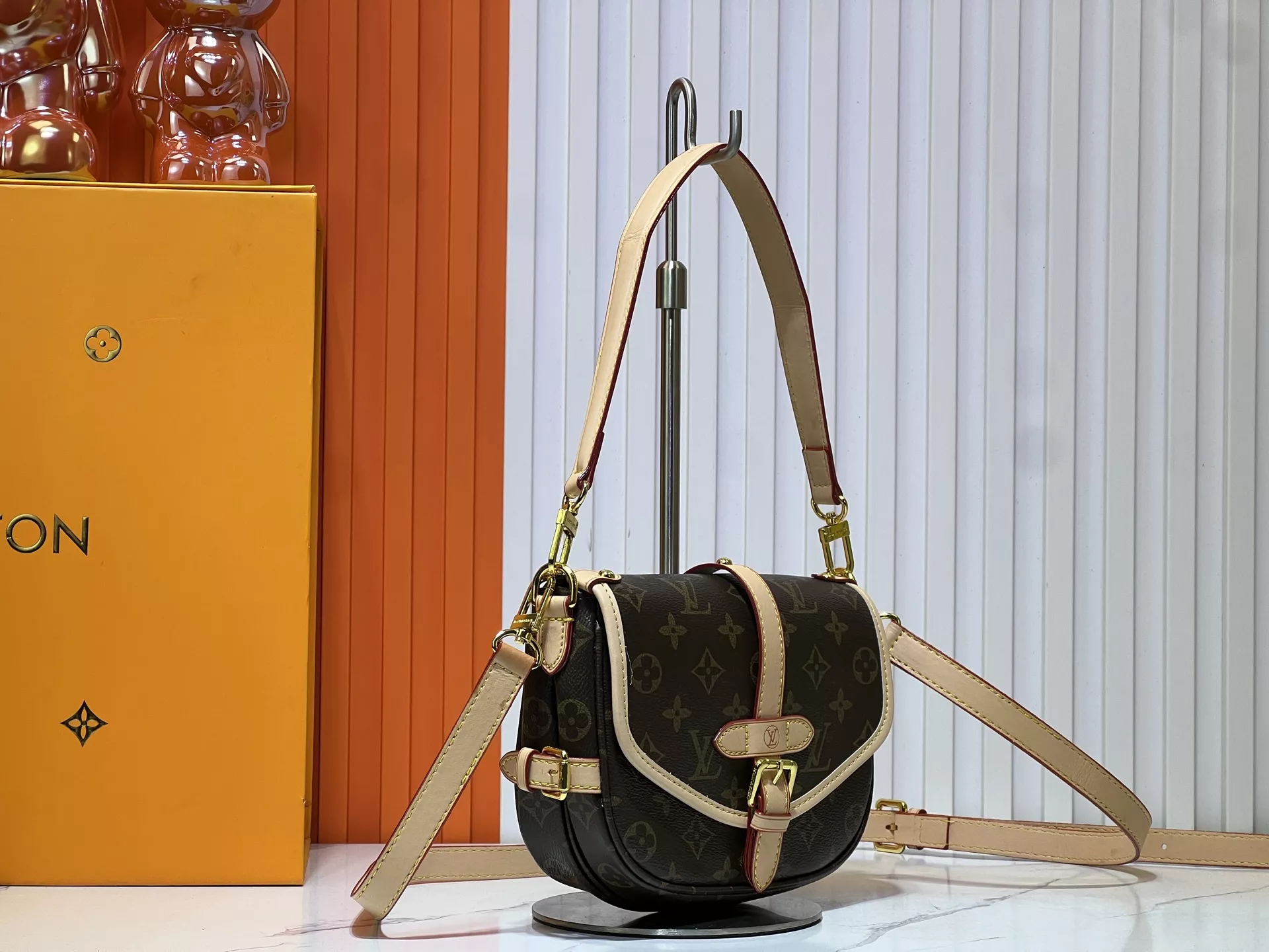 Louis Vuitton AAA Quality Messenger Bags For Women BestValue 1273