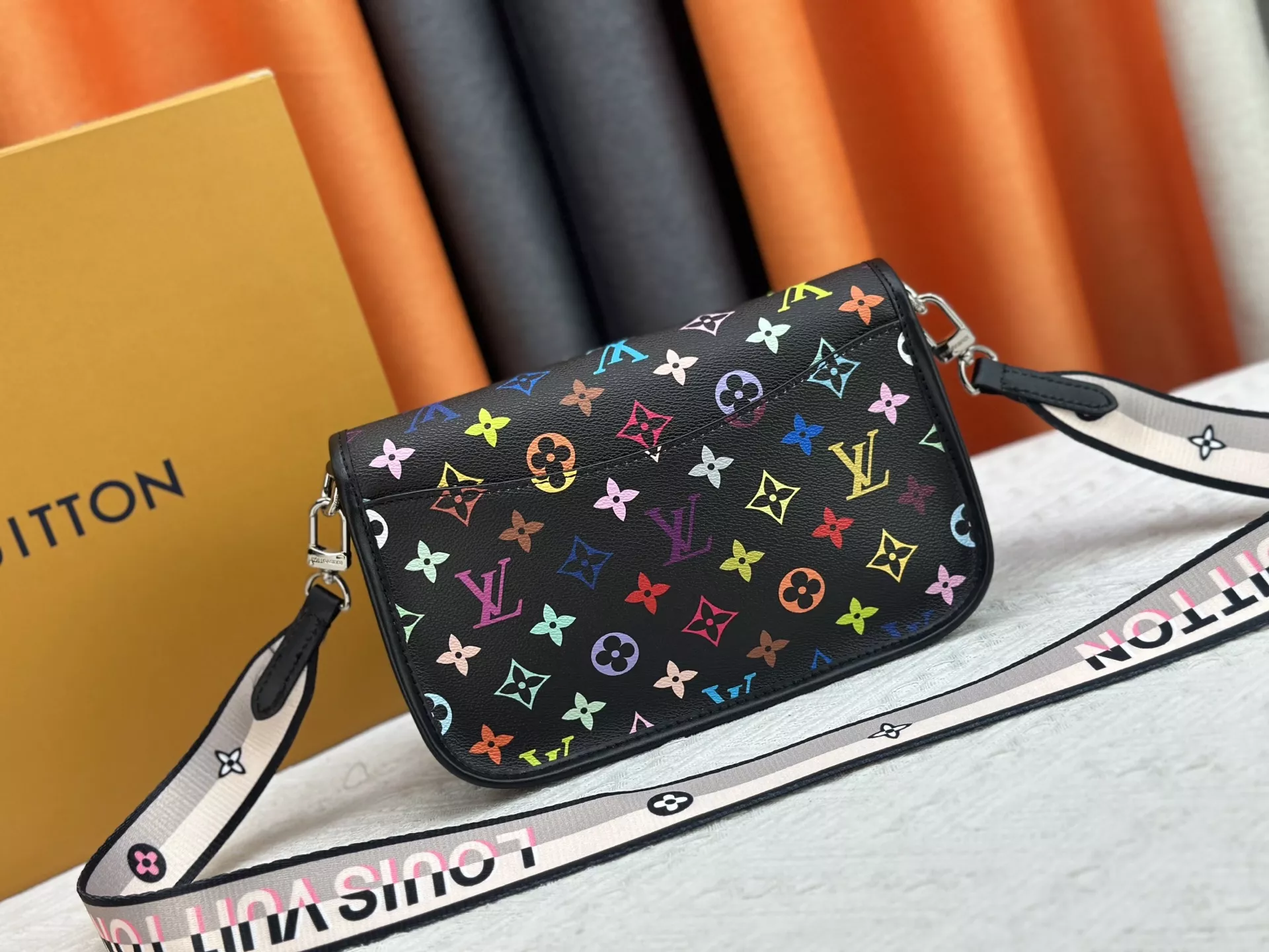 Louis Vuitton AAA Quality Messenger Bags For Women BestValue 6032