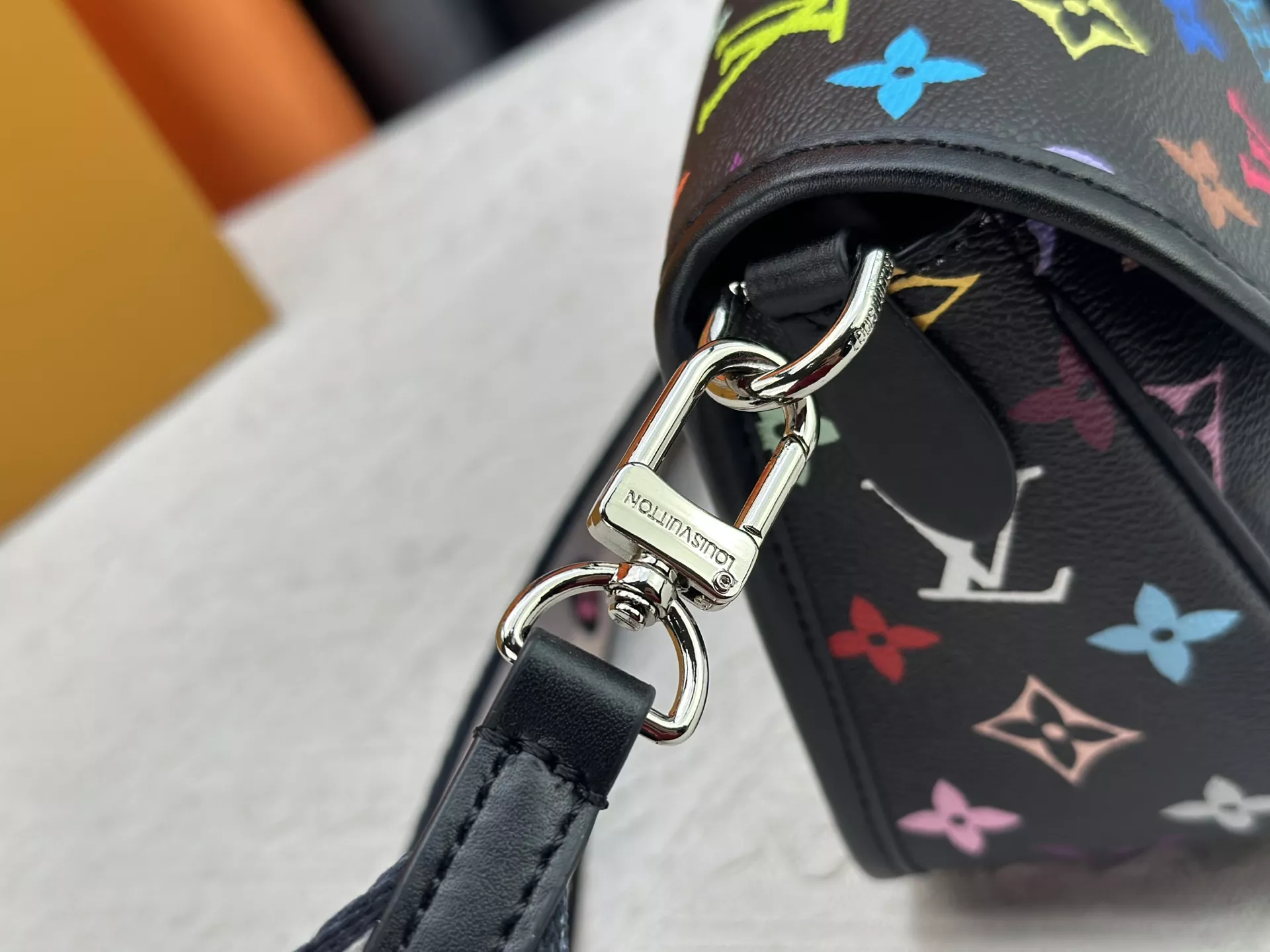 Louis Vuitton AAA Quality Messenger Bags For Women BestValue 6032