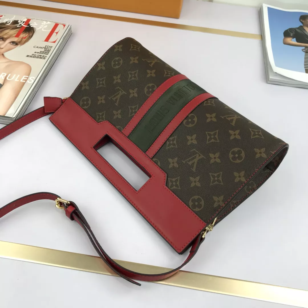 Louis Vuitton AAA Quality Messenger Bags For Women BestValue 7034