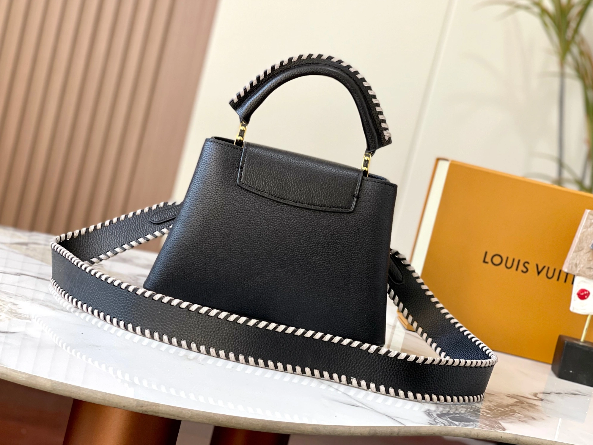 Louis Vuitton AAA Quality Messenger Bags For Women BestValue 9695