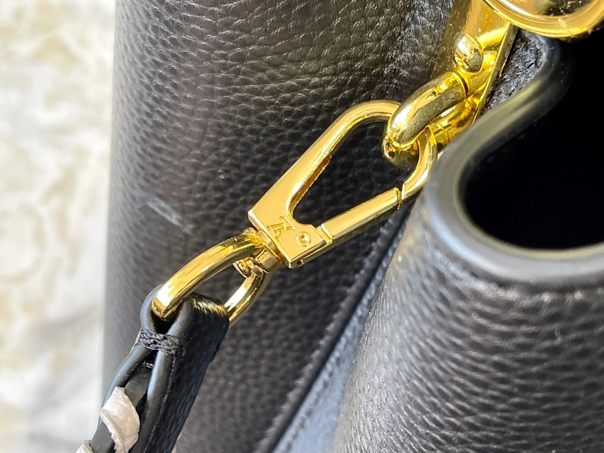 Louis Vuitton AAA Quality Messenger Bags For Women BestValue 9695