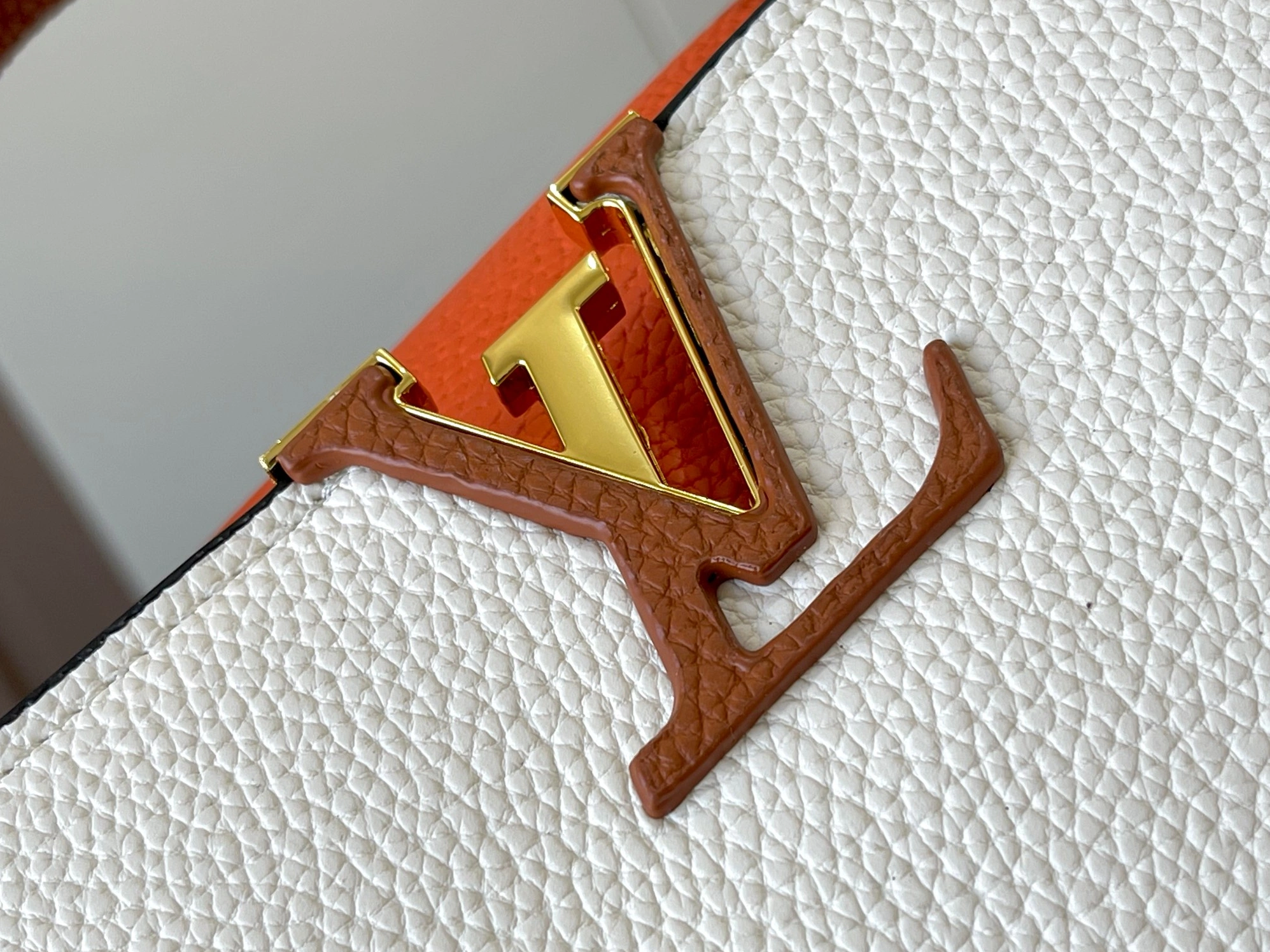 Louis Vuitton AAA Quality Messenger Bags For Women Bold 229