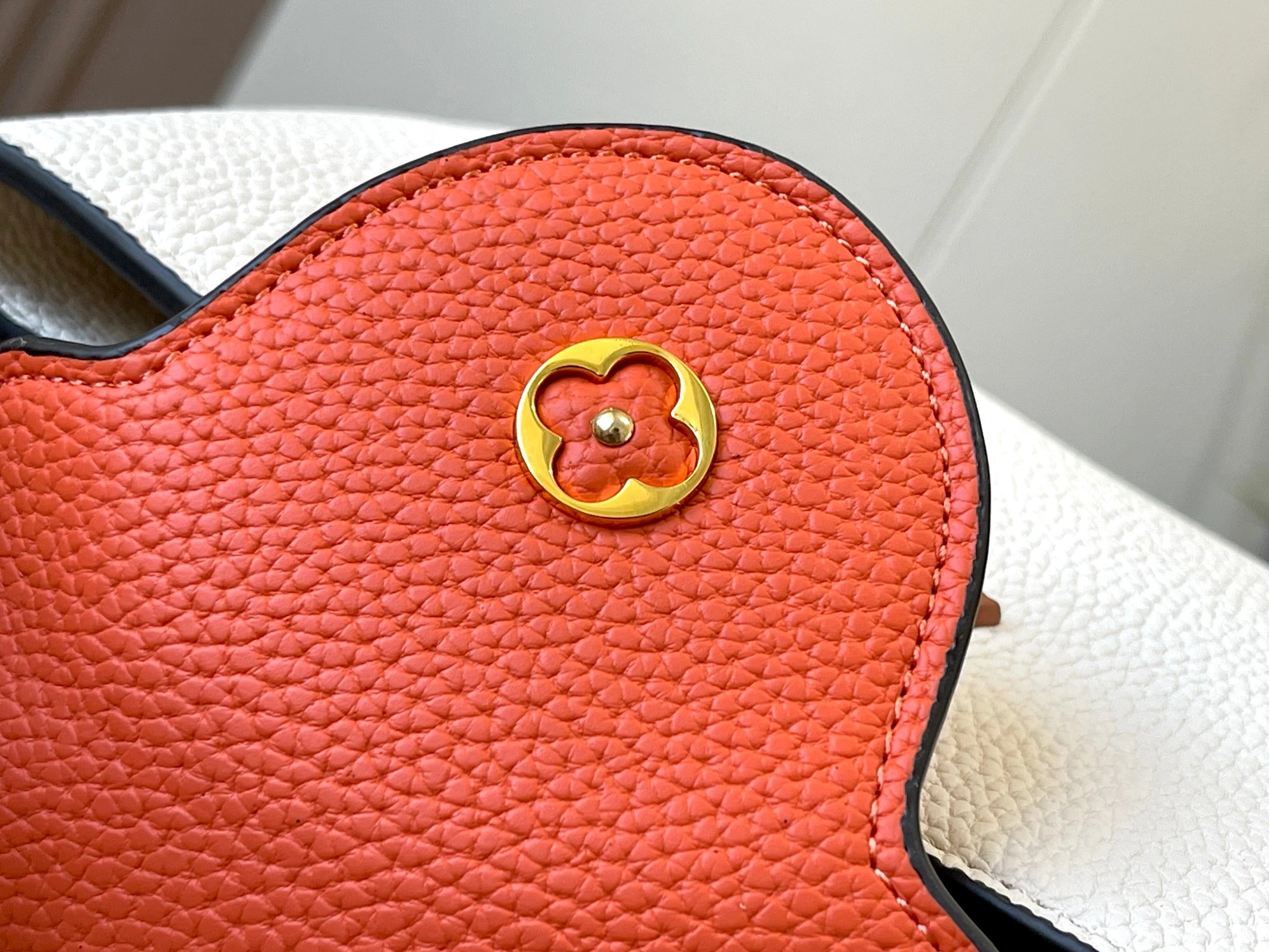 Louis Vuitton AAA Quality Messenger Bags For Women Bold 229