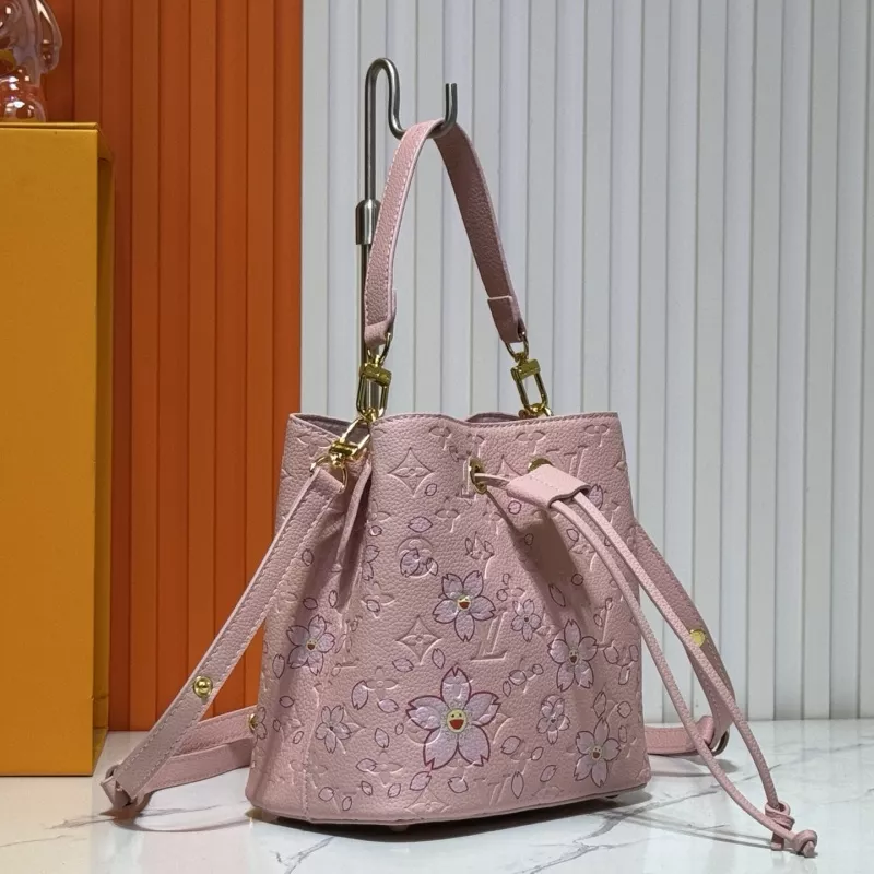 Louis Vuitton AAA Quality Messenger Bags For Women Bold 6258