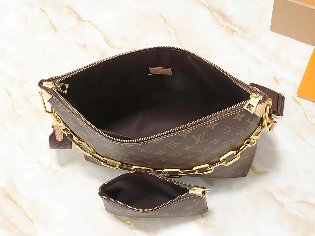Louis Vuitton AAA Quality Messenger Bags For Women Breathable 3682