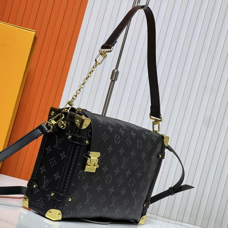 Louis Vuitton AAA Quality Messenger Bags For Women Breathable 6137