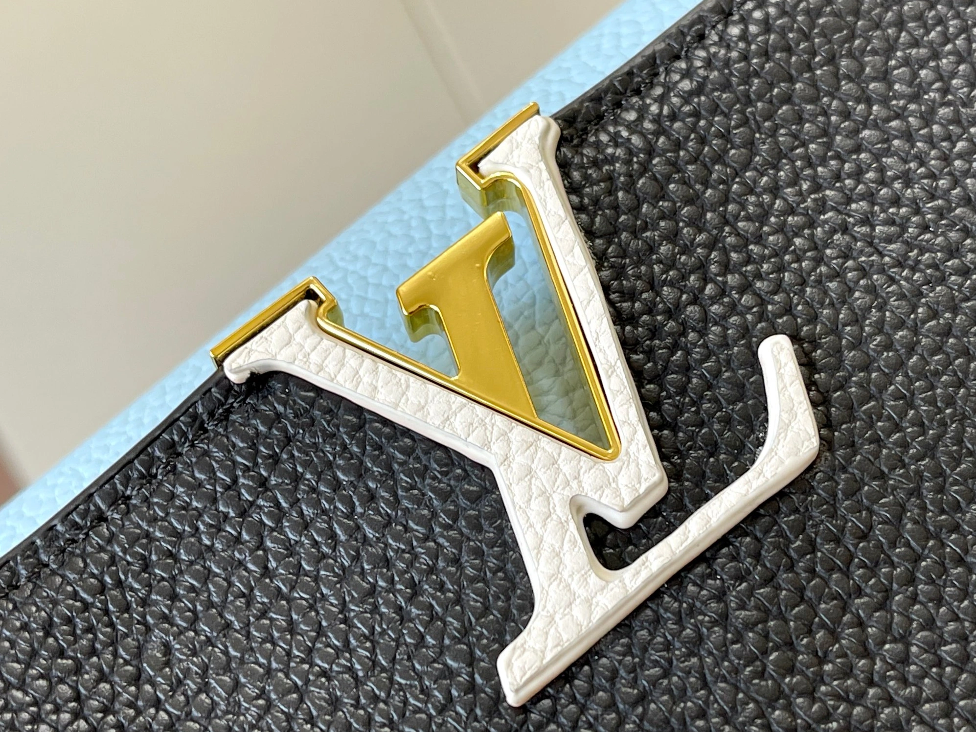 Louis Vuitton AAA Quality Messenger Bags For Women Breathable 9141