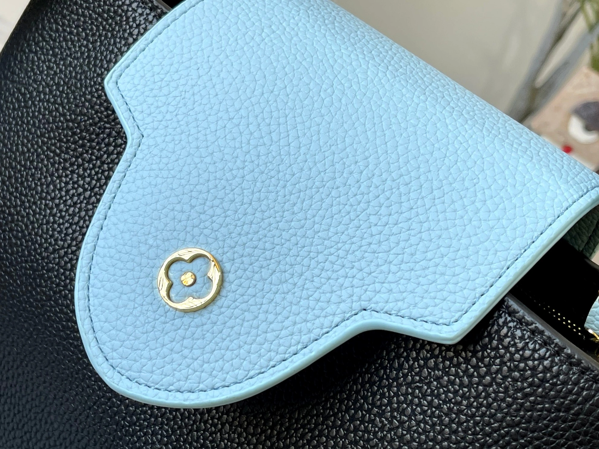 Louis Vuitton AAA Quality Messenger Bags For Women Breathable 9141