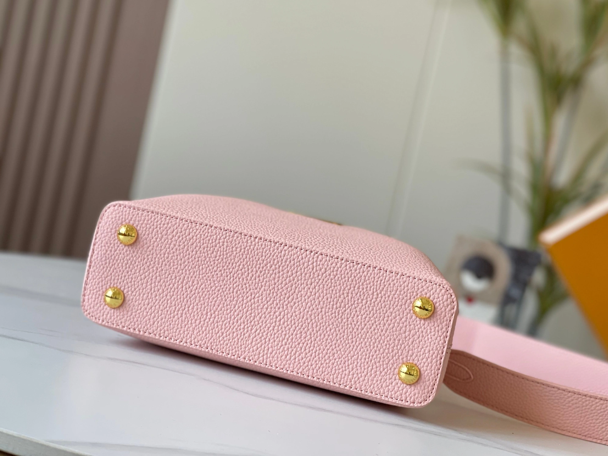 Louis Vuitton AAA Quality Messenger Bags For Women Bright 7721