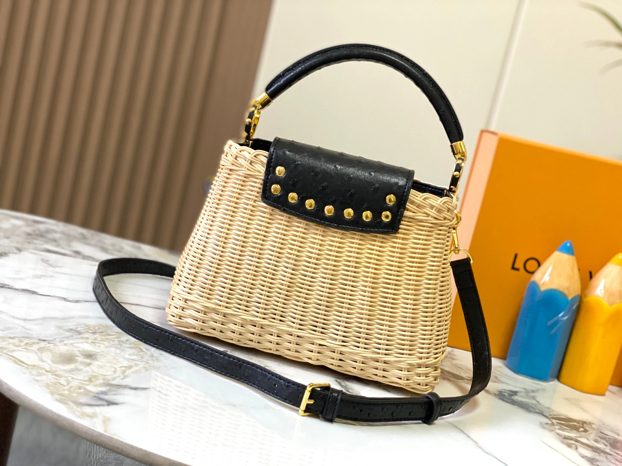 Louis Vuitton AAA Quality Messenger Bags For Women Classic 206